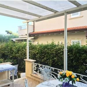 Villa In Vendita a 