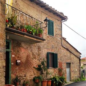 Teil eines Hauses zu Verkauf in Lucca