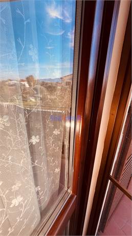 Infissi in legno con doppi vetri 