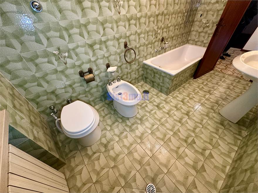 Bagno con vasca al primo piano