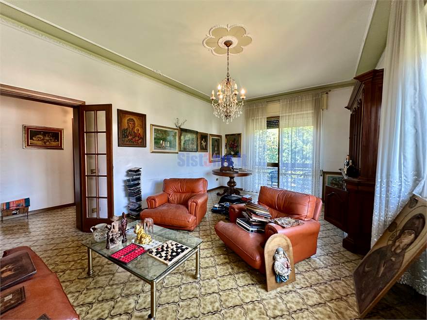 Salone con terrazzo