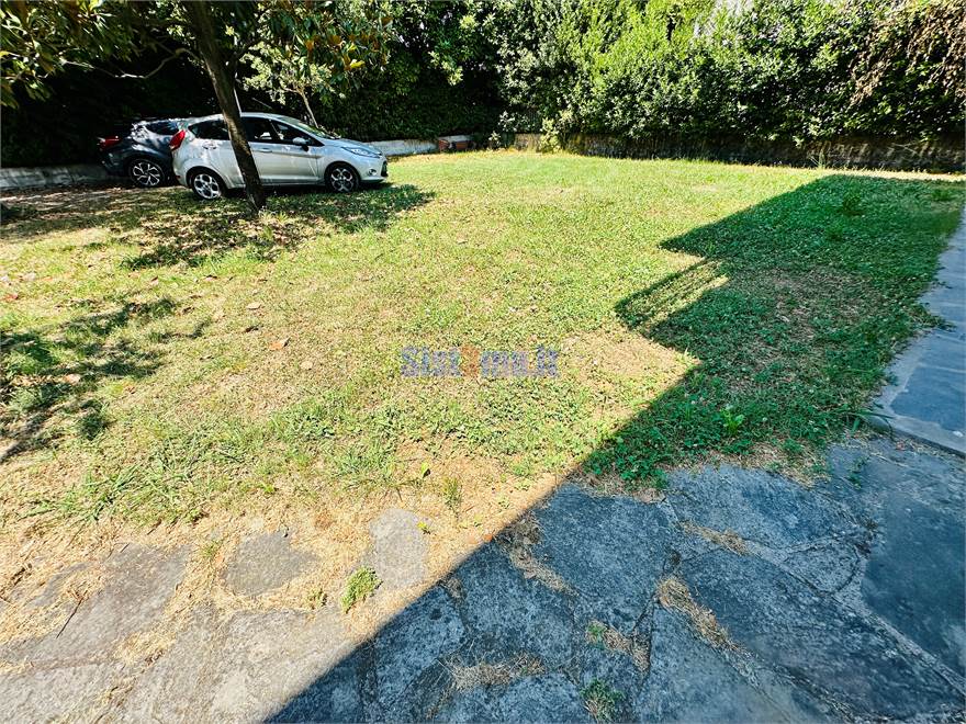 Giardino privato recintato