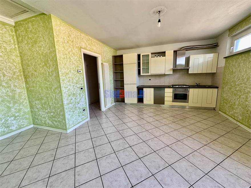 Ingresso in soggiorno con cucina