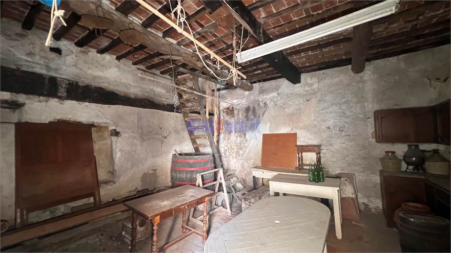 Capanna fronte casa