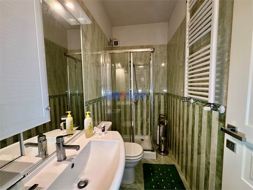 Bagno con doccia