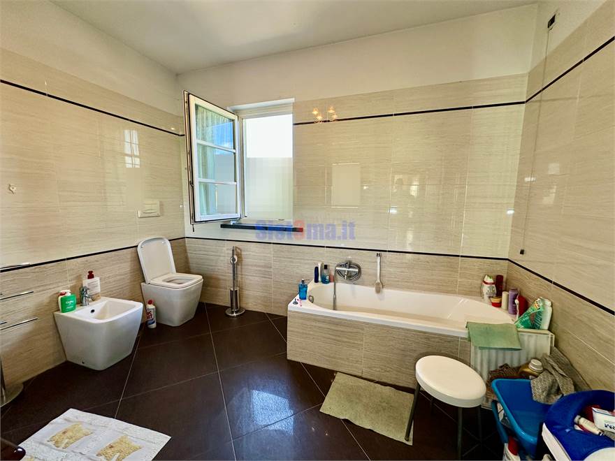Bagno con vasca