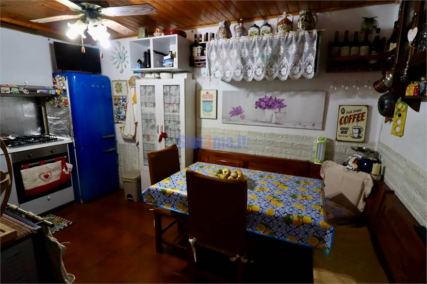Garage / Taverna