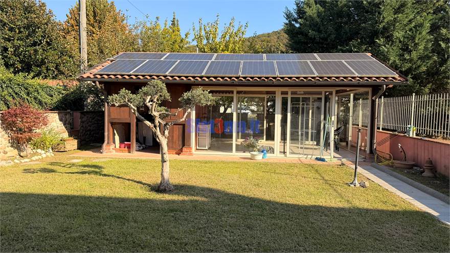 Veranda estiva con fotovoltaico