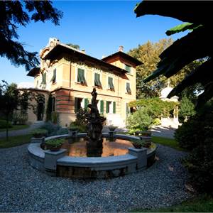 Villa In Vendita a Lucca