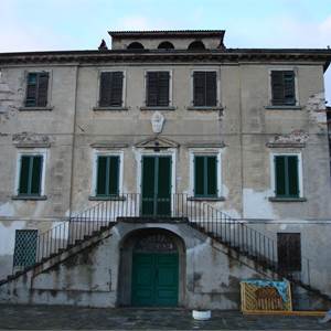 Gebäude / Palast zu Verkauf in Porcari