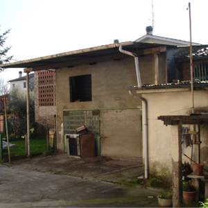 Porzione di Casa In Vendita a Capannori