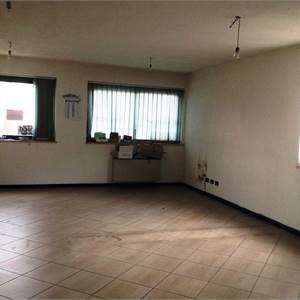 Office for Rent in Capannori